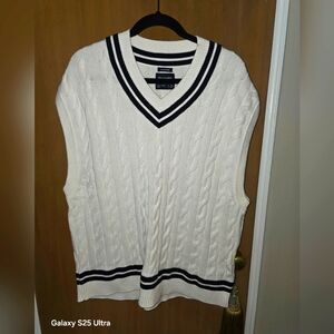 Abercrombie Cable Sweater Vest